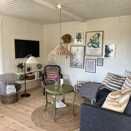 Feriehus Bright And Cozy Summer On A Secluded Plot *