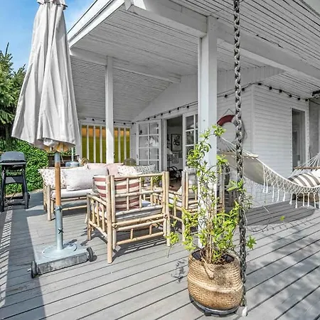 Feriehus Bright And Cozy Summer On A Secluded Plot